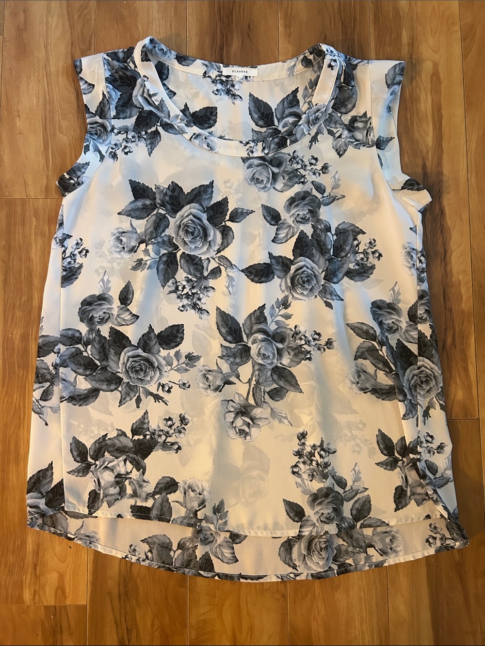 Pleione rose print cap sleeve scoop work blouse - blue rose - Anthropologie